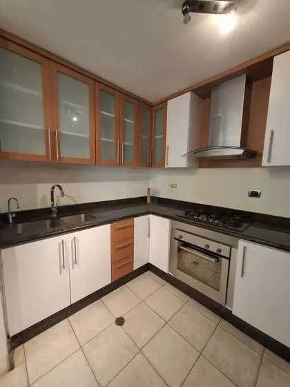 La Urbina Apartamento En Venta 80m2 En  Calle Cerrada Ov
