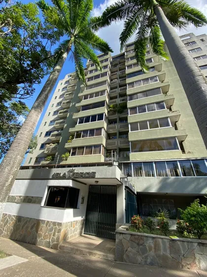 Grey Zuloaga Y Javier Philip Inzitu Realtors  Alquilan Apartamento En Residencias Isla Verde La Viña Valencia Carabobo Venezuela
