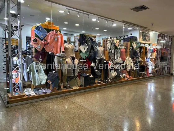 Sq Local Comercial En Alquiler En Chuao D25-22294s