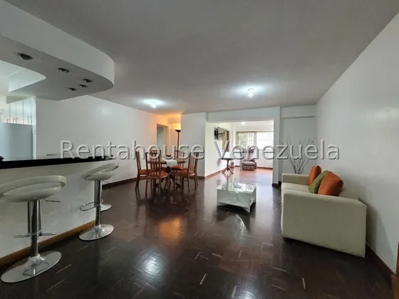 Apartamento En Alquiler En Los Naranjos 25-7166 As