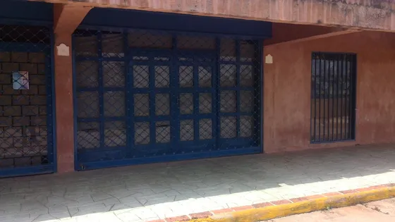 ¡negociable!  En Venta Local Comercial En Higuerote  24-4509