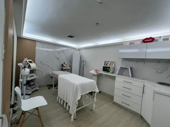 Consultorio En Alquiler C.c Trigaleña Plaza                       Jc-lp