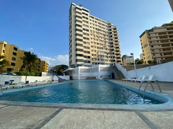 Hermoso Apartamento De Playa En Venta Yg