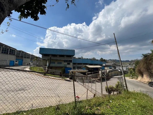 Vendo Complejo Industrial De 17.970 M2 De Construcción, Ref. 6.000.000 - Zona Industrial Las Minas, San Antonio De Los Altos