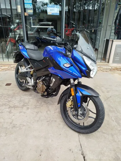 Bajaj Rouser As200 - Modelo 2017 - 9.513km Tecnomotos Oferta