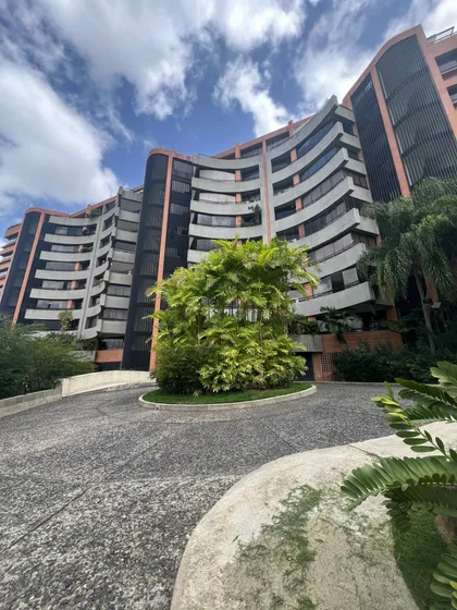 (gb989) Apartamento En Alquiler Res Colinas Del Parral
