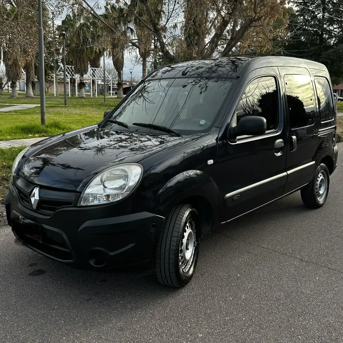 Renault Kangoo 1.6 Van Ph3 Comfort 5-Door LC
