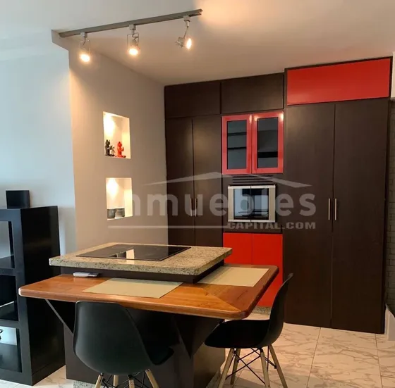 Venta De Cómodo, Acogedor Apartamento Totalmente Remodelado Y Amoblado. Listo Para Mudarse, Ubicado En Urbanización Playa Grande, Catia La Mar, Estado La Guaira.