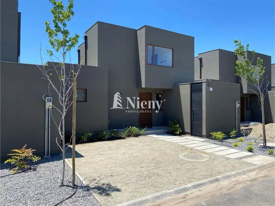 Casa Nueva En Condominio 