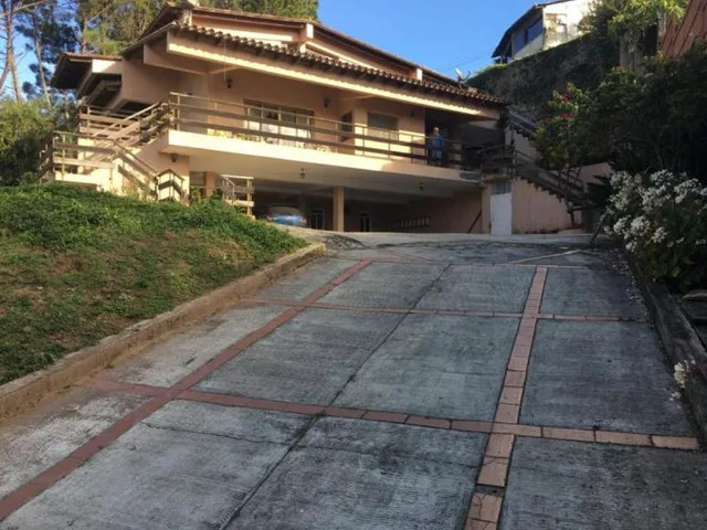 Casa En Venta Urb. Club De Campo San Antonio De Los Altos C-19878