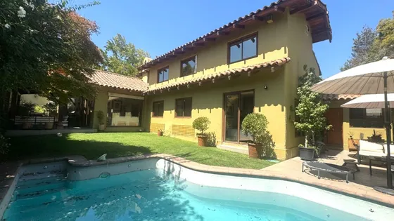 Camino Del Valle Alto / San Carlos De Apoquindo / Colonial