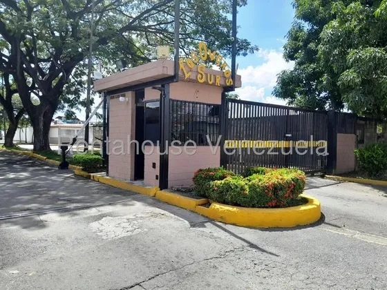 Casa En Alquiler Urb Los Overos Turmeros Gjg 25-16390
