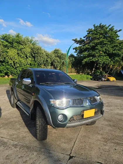 Mitsubishi L200 Sportero 2.5 Superlujo