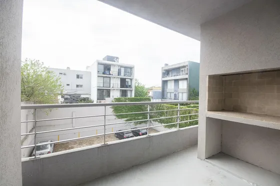 Departamento En  Venta 3 Ambientes A. Centenario 2500