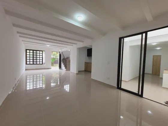 Casa En Venta, Milán-vallejuelos, Envigado 