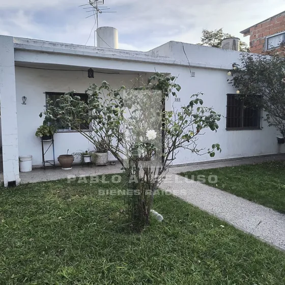 Venta Casa 3 Ambientes Con Local. Merlo. Zona Oeste. Buenos Aires. 