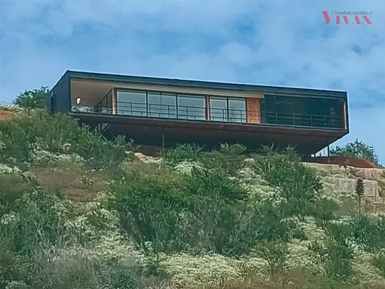 Parcela De 5.560 M2 Con Casa Semi Nueva De 4d-2b, Olmué