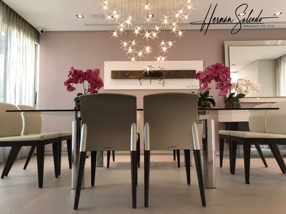 Maravilloso Apartamento Diseñado Por Cdf Studio De 327 M2 Ubicado En El Edificio Más Exclusivo De Colinas De Tamanaco