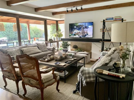 Casa En Venta De 4 Dorm. En Lo Barnechea