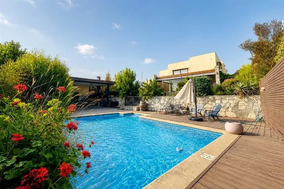 Casa En Venta Con Los Rios Piedra Roja