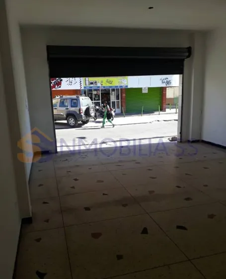Se Alquila Local Comercial En El Centro De Turmero Barato 