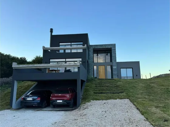 Casa En Venta - 4 Dormitorios 4 Baños - 1.010mts2 - Pinamar