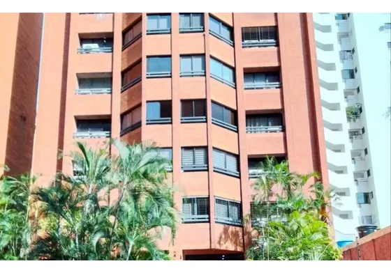 Alquilo Apartamento 85m2 El Rosal 8028