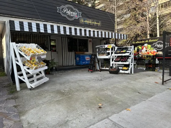 Excelente Casa Comercial Ideal Para Jardín Infantil O Mini 