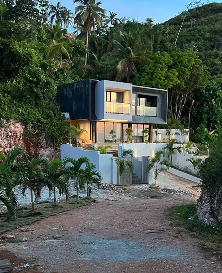 En Venta Hermosa Casa Vista Al Mar, Coson, Las Terrenas