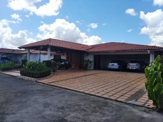 Casa En Alquiler Urb. La Lagunita- Tipuro