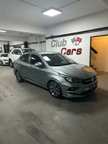 Fiat Cronos 1.8 16v Precision