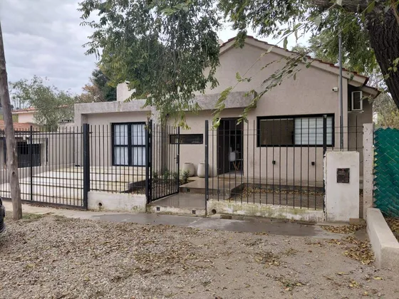 Alquiler Para Vivienda Casa 3 Dorm. Pileta Garaje Y Quincho - Villa Del Lago - Carlos Paz - Cordoba