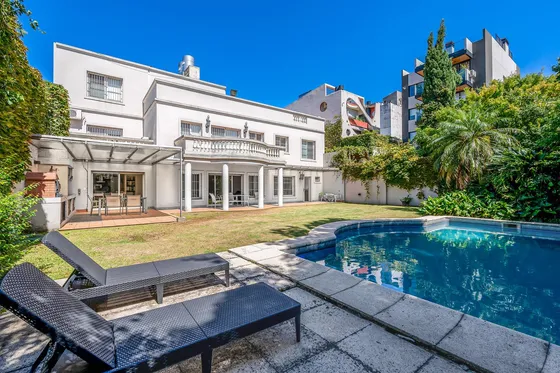 Casa - Venta - 8 Amb - Suite - 4 Cocheras - Jardin - Piscina  - Belgrano R