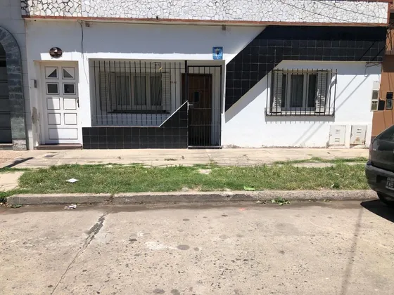 Departamento Tipo Casa Venta 3 Ambientes Juan Diaz De Solis 3582 (remedios De Escalada)
