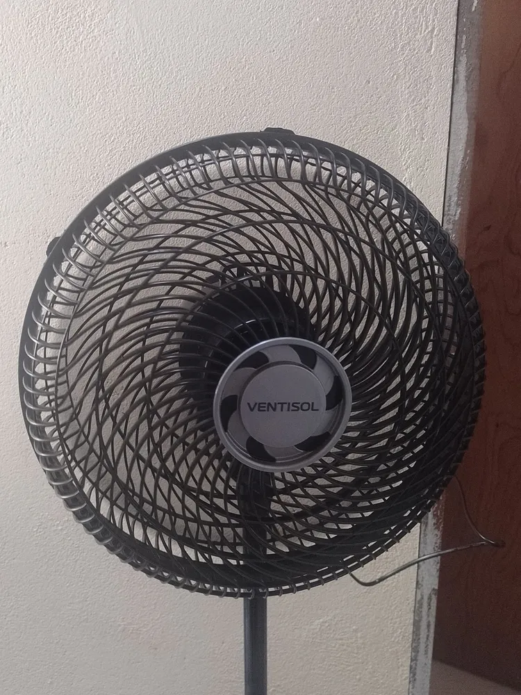 Ventilador de Coluna Turbo 6 30CM Preto Ventisol - Imagem 4