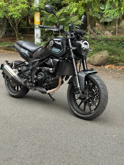Benelli Leoncino 250