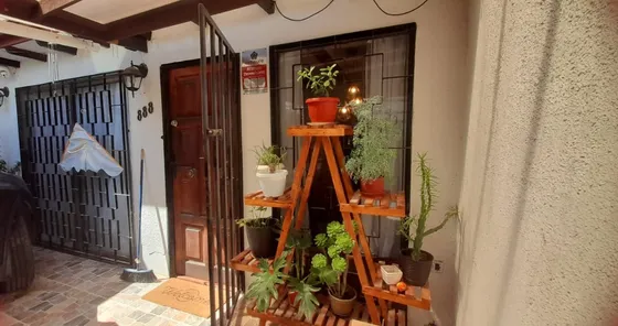 Casa A Pasos Metro San Miguel 3d 2b, Patio.