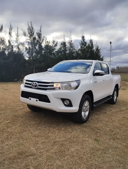 Toyota Hilux Pick-up 2.8 Cd Srv 177cv 4x4