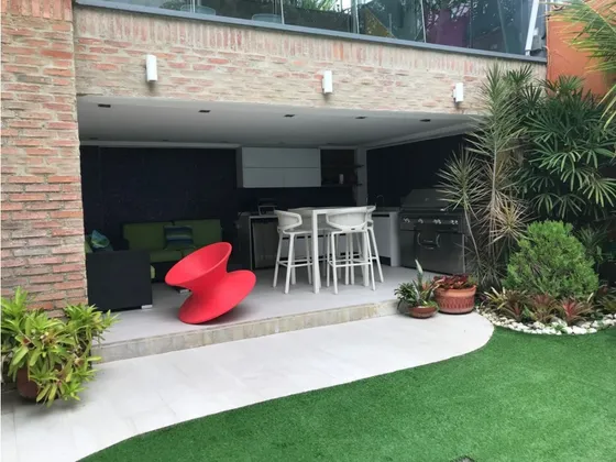 Se Vende Casa 470m2 Los Samanes 5078