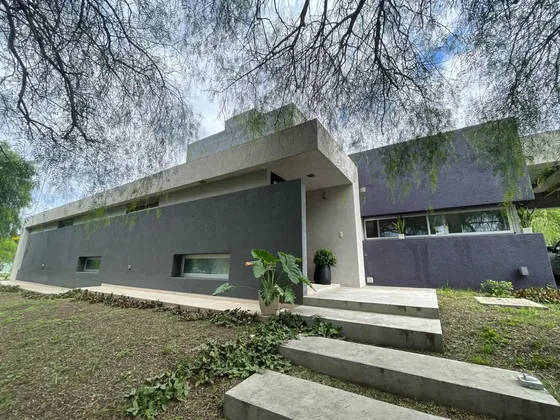 Cuatro Hojas ,venta Casa 3 Dormitorios Piscina  Mendiolaza 