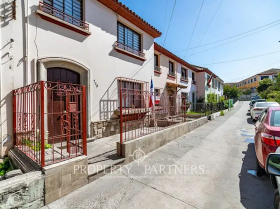En Venta Solida Casa Y De Amplios Espacios