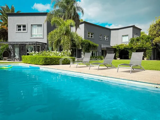 Casa En Alquiler En Villa Bertha Benavidez, Tigre Sobre 2 Lotes Impecable!