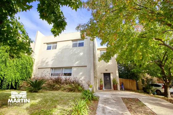 Casa En Venta En Bº Santa Maria De Los Olivos. Malvinas.