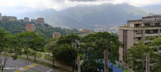En Urb. Valle Arriba, Se Alquila Apto En Colinas De Valle Arriba