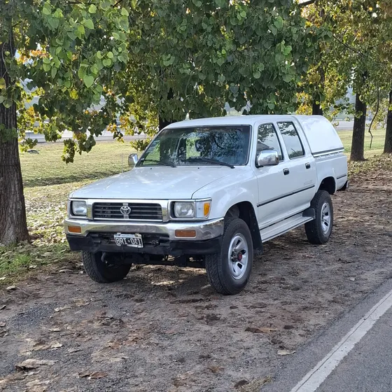 Toyota Hilux 2.8 D/cab 4x4 D Sr5