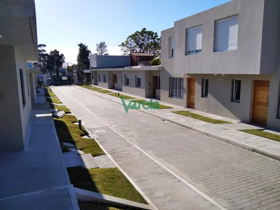 Alquiler Casa 1 Dormitorio Carrasco Norte A Estrenar A Metros Portones Shopping