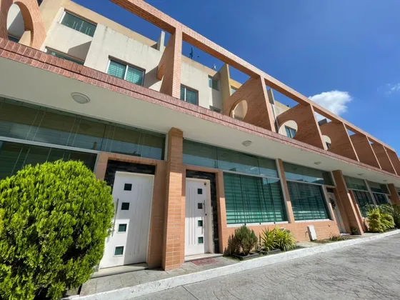 Townhouse En Alquiler, Res Antares Home Mañongo, Naguanagua