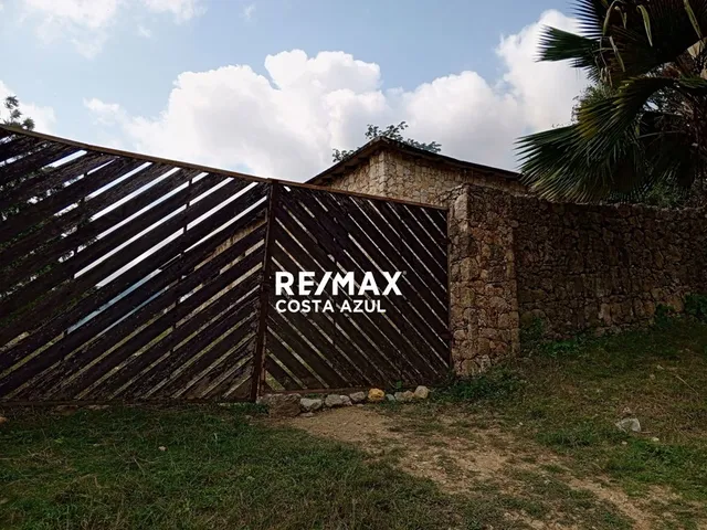 Remax Vende Terreno Con Casa De 1.000m2 En Altos De Buena Vista, Sanare