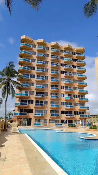 Global Vende  Pent House  En Res. Arianna Suites, Tucacas.