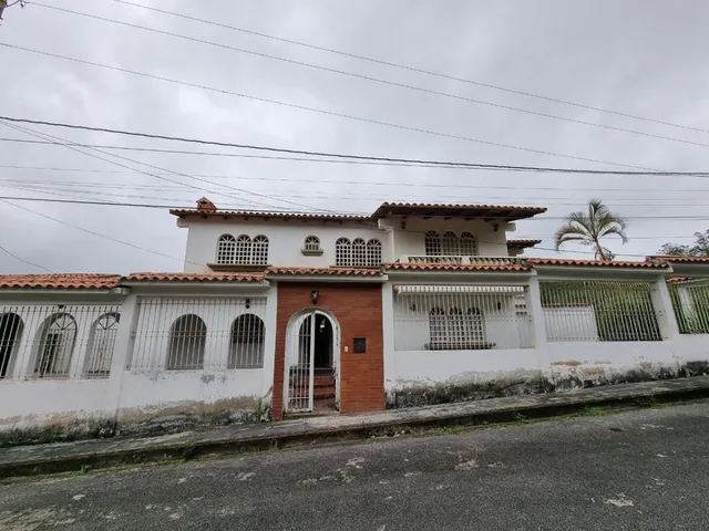 Casa Con Buena Vista En Venta En Colinas De Carrizal Urbanizacion Pan De Azucar Miranda 